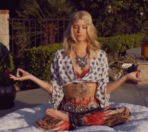 Arya Fae Does Her Yoga Ritual Before Getting Creampied